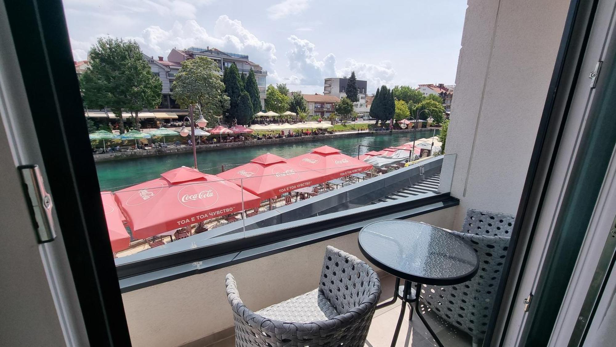 Hotel Luciano สตรูกา ภายนอก รูปภาพ